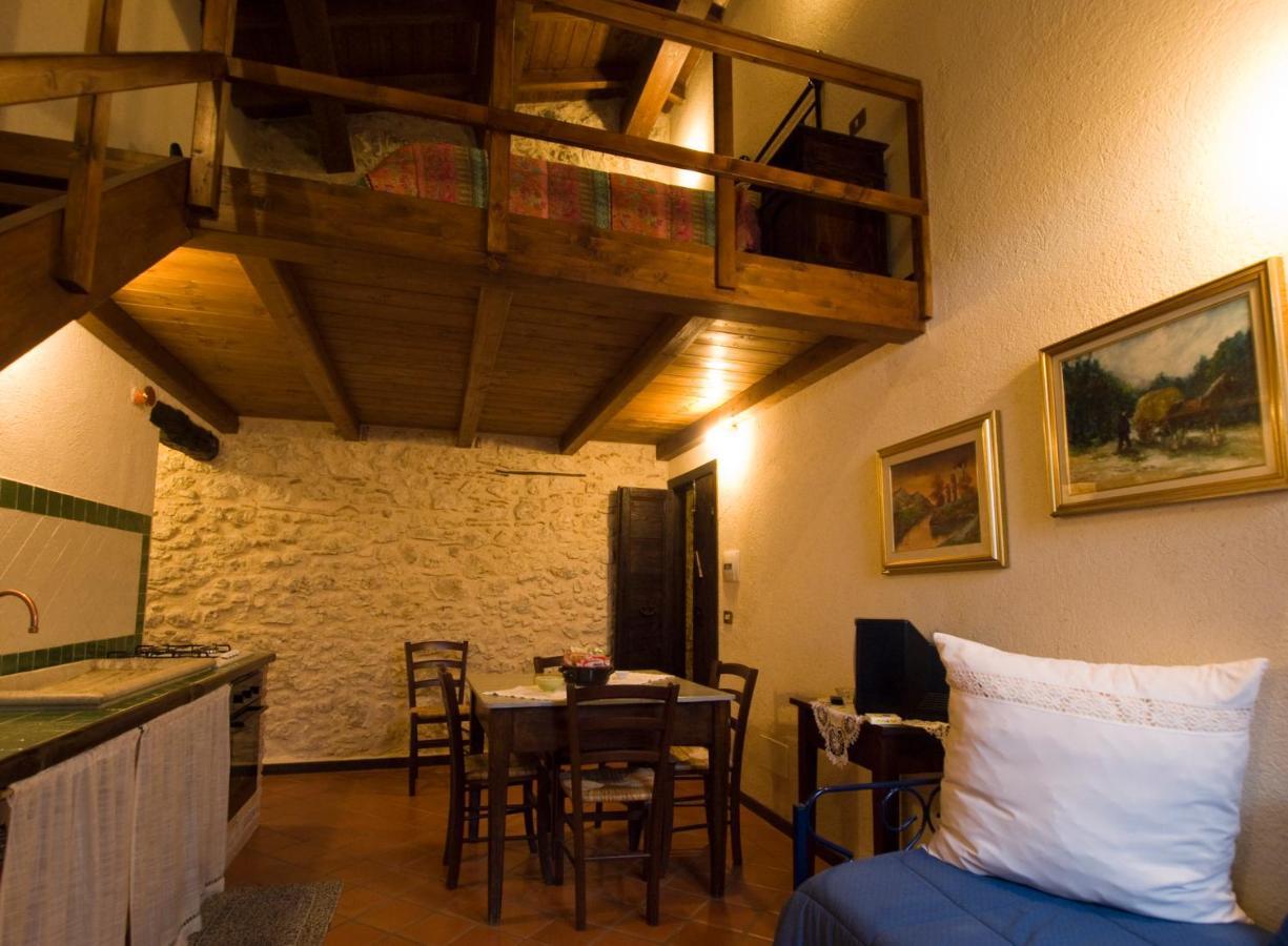 La Casa Su Le Dimore Del Borgo Santo Stefano Di Sessanio Eksteriør billede