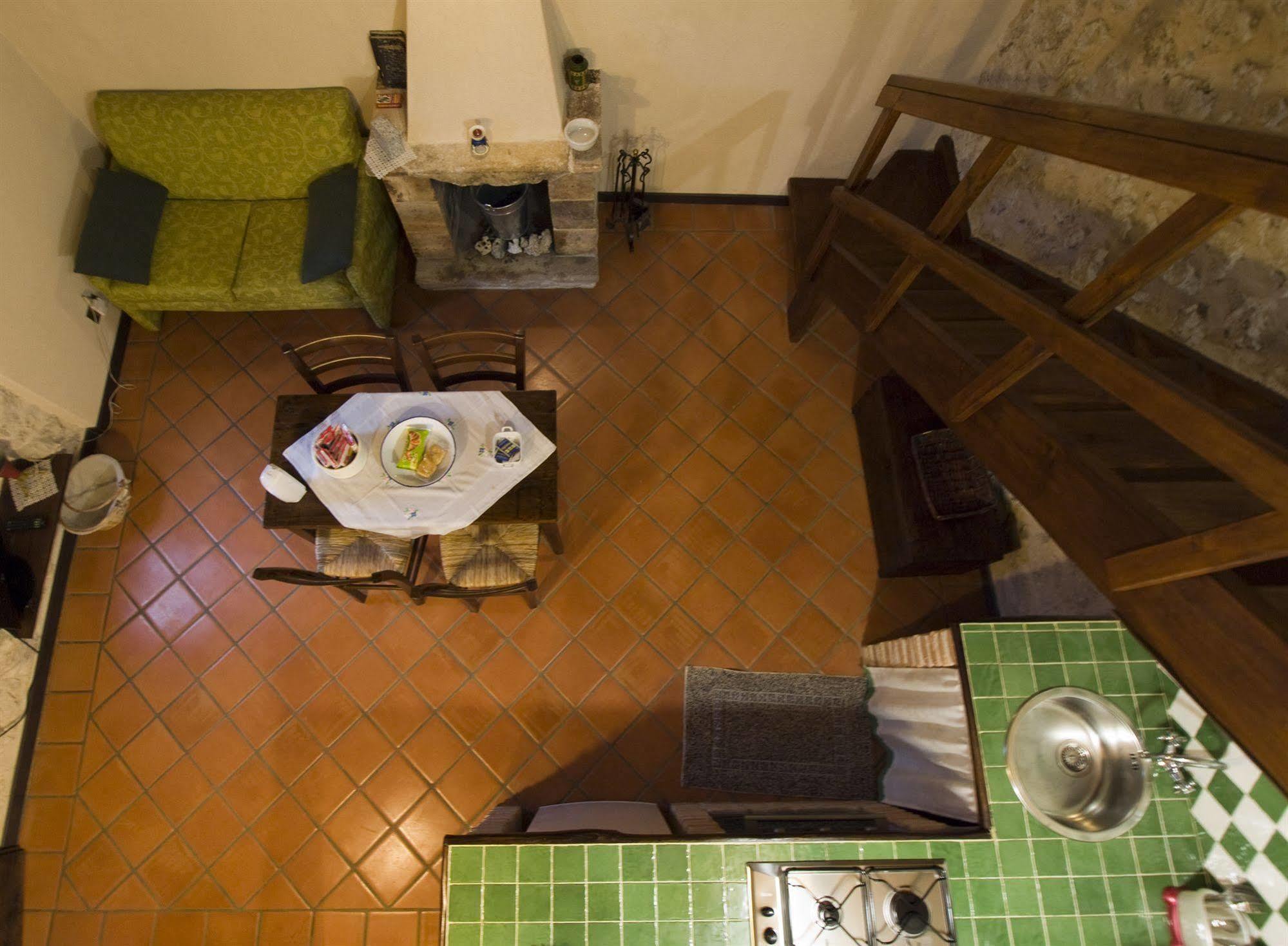 La Casa Su Le Dimore Del Borgo Santo Stefano Di Sessanio Eksteriør billede